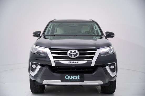 TOYOTA-HILUX SW4-2019