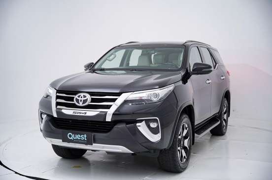 TOYOTA-HILUX SW4-2019