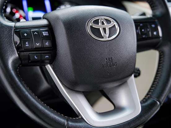 TOYOTA-HILUX SW4-2.8 SRX DIAMOND 4X4 7 LUGARES 16V TURBO INTERCOOLER DIESEL 4P AUTOMÁTICO TOYOTA-HILUX SW4-2019