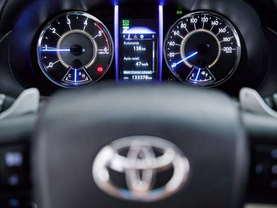 TOYOTA-HILUX SW4-2.8 SRX DIAMOND 4X4 7 LUGARES 16V TURBO INTERCOOLER DIESEL 4P AUTOMÁTICO TOYOTA-HILUX SW4-2019