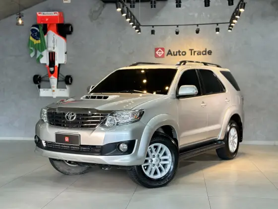 TOYOTA HILUX SW4 3.0 SRV 4X4 16V TURBO INTERCOOLER DIESEL 4P AUTOMÁTICO