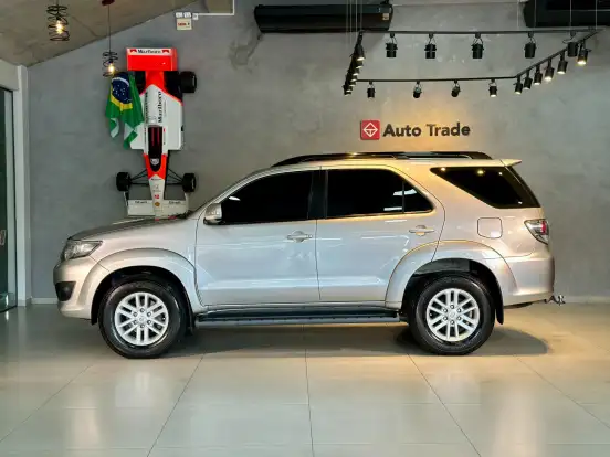 TOYOTA-HILUX SW4-2012