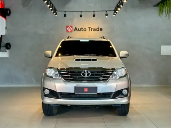 TOYOTA-HILUX SW4-2012