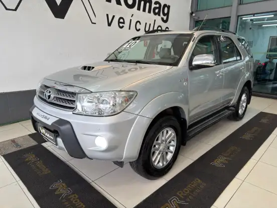 TOYOTA-HILUX SW4-2010