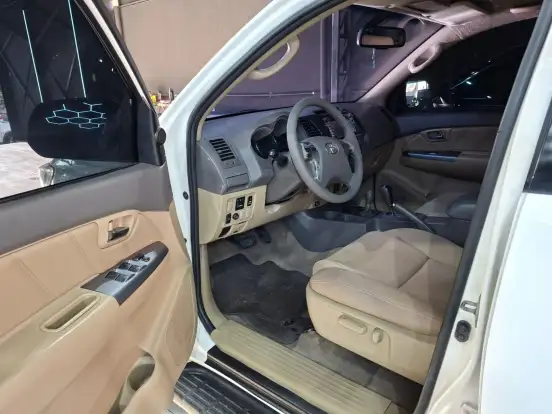TOYOTA-HILUX SW4-2013