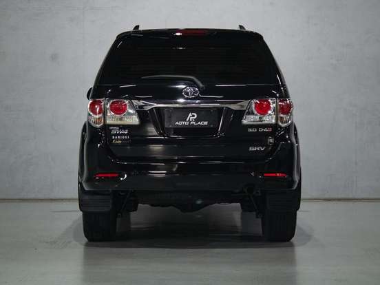 TOYOTA-HILUX SW4-3.0 SRV 4X4 16V TURBO INTERCOOLER DIESEL 4P AUTOMÁTICO TOYOTA-HILUX SW4-2015