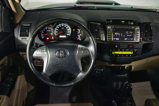 TOYOTA-HILUX SW4-3.0 SRV 4X4 16V TURBO INTERCOOLER DIESEL 4P AUTOMÁTICO TOYOTA-HILUX SW4-2015