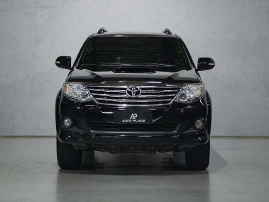 TOYOTA-HILUX SW4-3.0 SRV 4X4 16V TURBO INTERCOOLER DIESEL 4P AUTOMÁTICO TOYOTA-HILUX SW4-2015