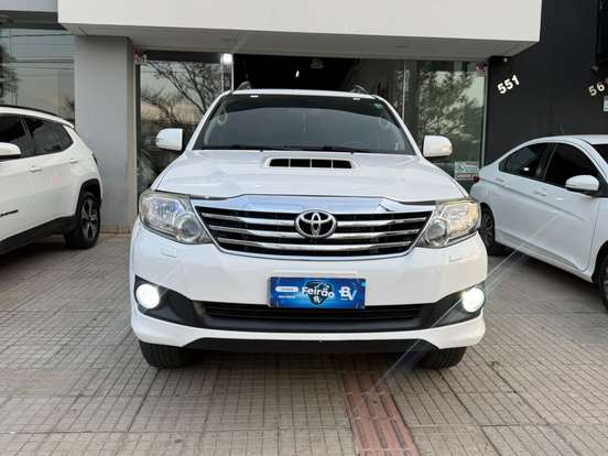 TOYOTA-HILUX SW4-2015