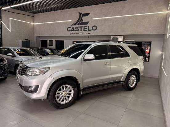 TOYOTA-HILUX SW4-2012