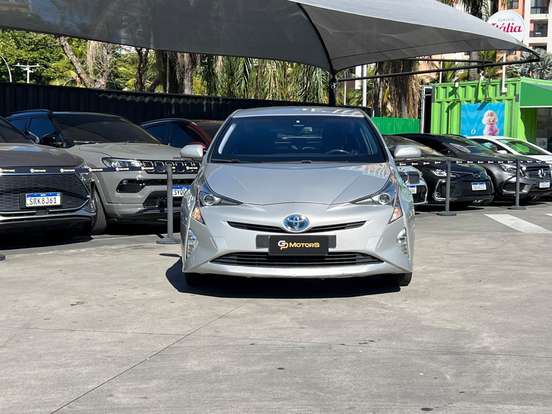 TOYOTA-PRIUS-2017