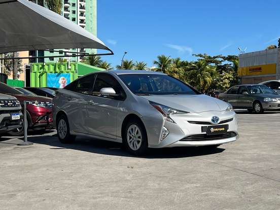 TOYOTA-PRIUS-2017