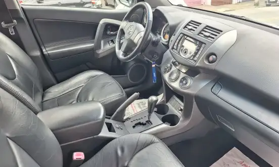 TOYOTA-RAV4-2012