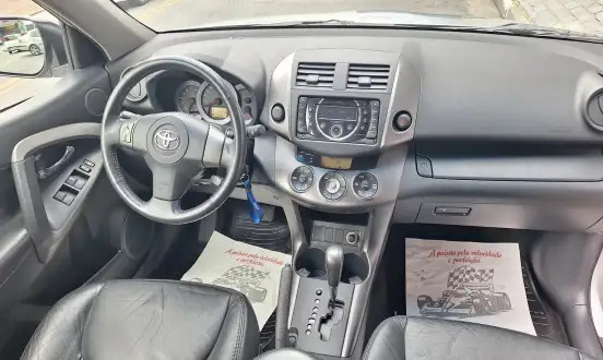 TOYOTA-RAV4-2012