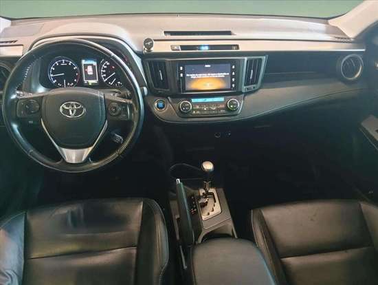 TOYOTA-RAV4-2017