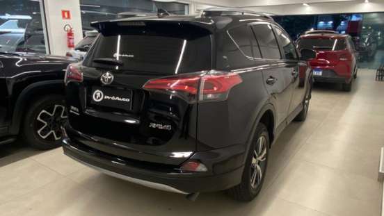 TOYOTA-RAV4-2018
