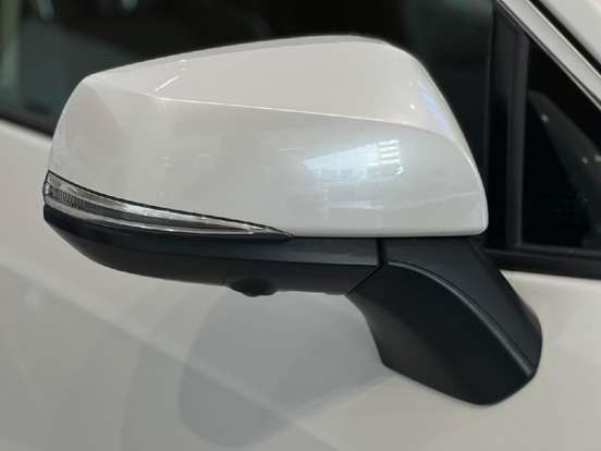 TOYOTA-RAV4-2024