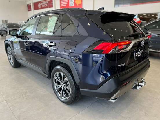 TOYOTA-RAV4-2024