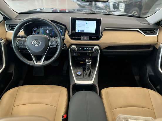 TOYOTA-RAV4-2024
