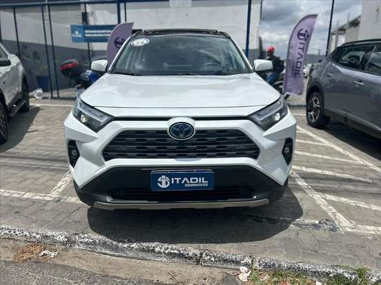 TOYOTA-RAV4-2024