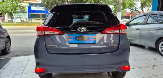 TOYOTA-YARIS-2019