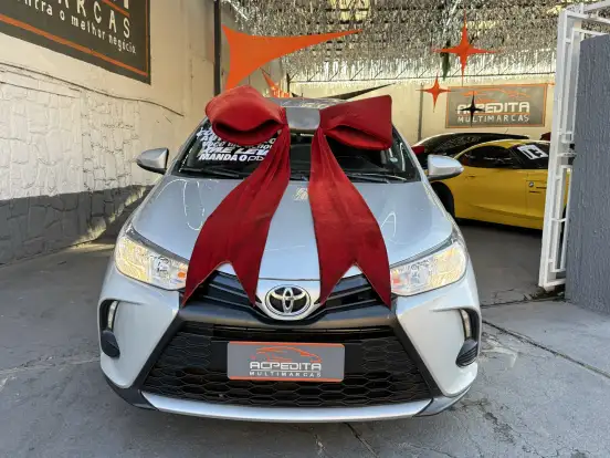 TOYOTA-YARIS-2024