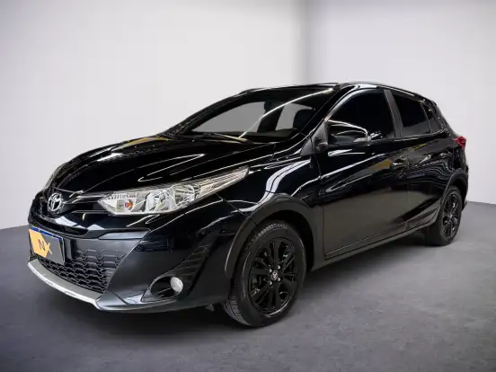 TOYOTA-YARIS-2019