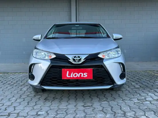 TOYOTA-YARIS-2023