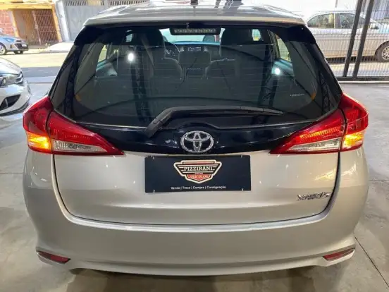 TOYOTA-YARIS-2024