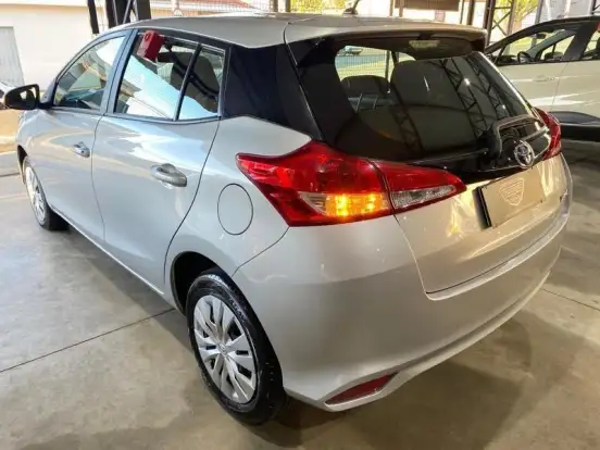 TOYOTA-YARIS-2024