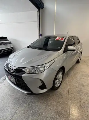 TOYOTA-YARIS-2023