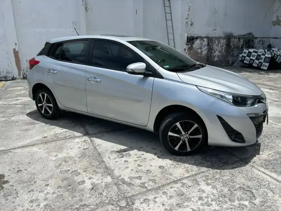 TOYOTA-YARIS-2019