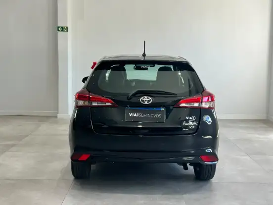 TOYOTA-YARIS-2024
