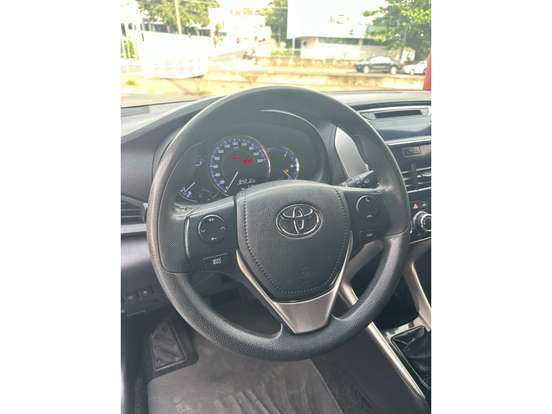 TOYOTA-YARIS-2018
