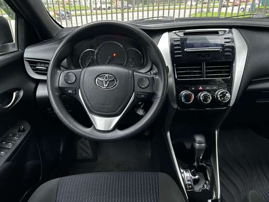 TOYOTA-YARIS-2018