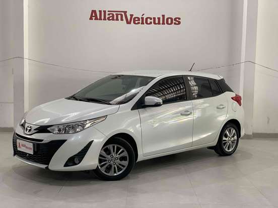 TOYOTA-YARIS-2019