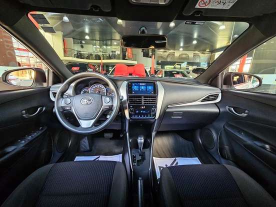 TOYOTA-YARIS-2020
