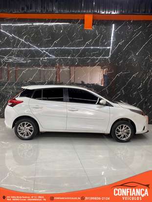 TOYOTA-YARIS-2023