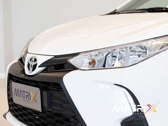 TOYOTA-YARIS-1.5 16V FLEX SEDAN XL LIVE MULTIDRIVE TOYOTA-YARIS-2022