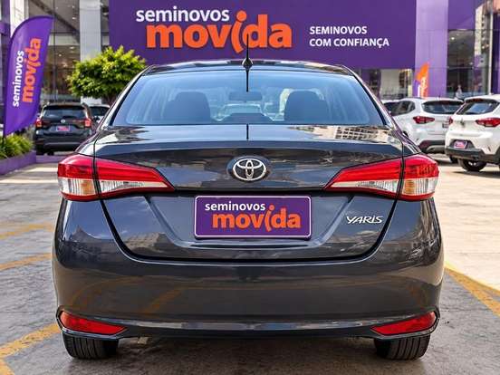 TOYOTA-YARIS-2024
