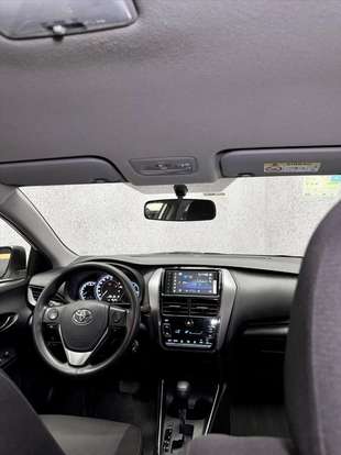 TOYOTA-YARIS-2024
