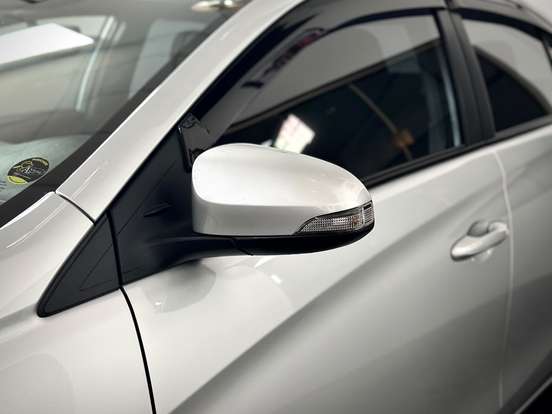 TOYOTA-YARIS-2024