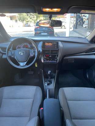 TOYOTA-YARIS-2024