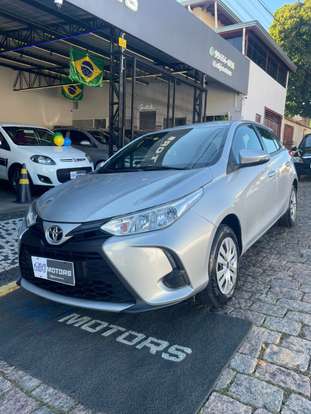 TOYOTA-YARIS-2024