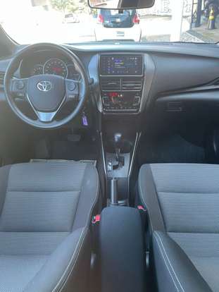 TOYOTA-YARIS-2024