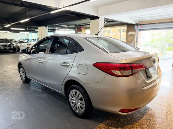TOYOTA-YARIS-2024
