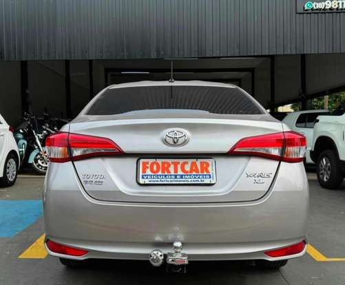 TOYOTA-YARIS-2019