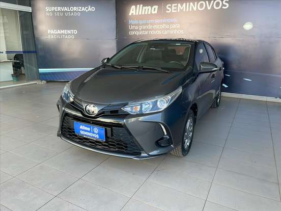 TOYOTA-YARIS-2023