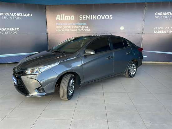 TOYOTA-YARIS-2023
