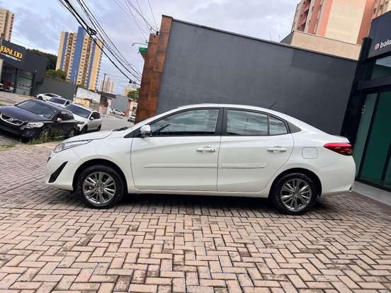 TOYOTA-YARIS-1.5 16V FLEX SEDAN XL PLUS TECH MULTIDRIVE TOYOTA-YARIS-2019